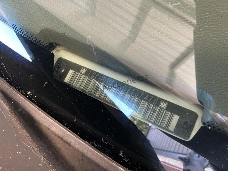 2012-chevrolet-silverado-1500-image-13