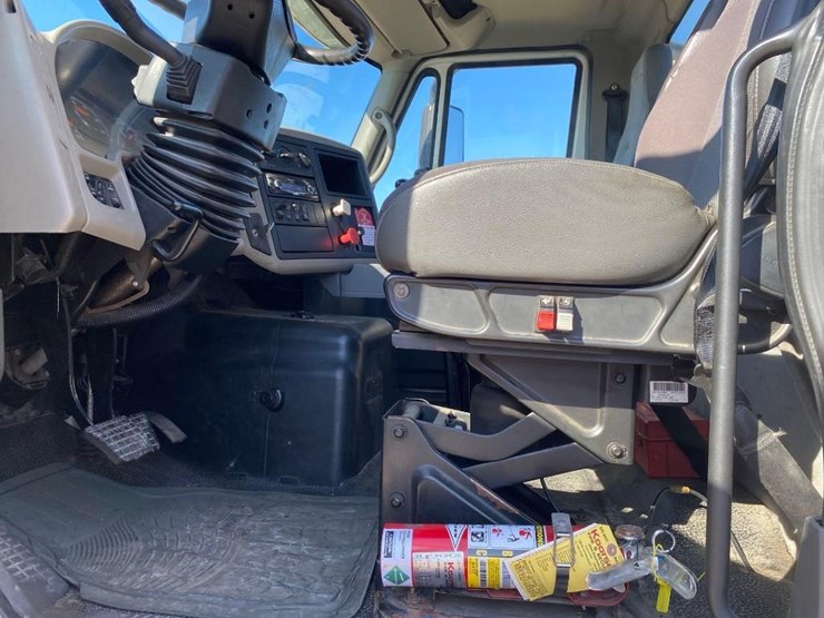 2010-international-415-image-32