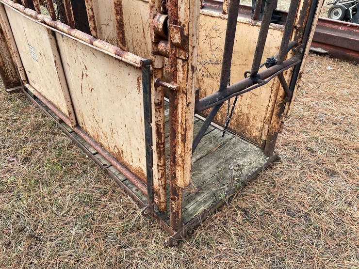 #207-•-for-most-cattle-chute-with-head-gate-(boyceville,-wi)-image-16