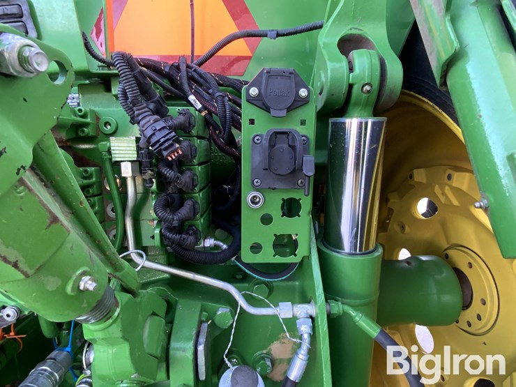 john-deere-8245r-image-13