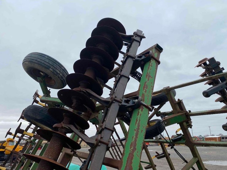 john-deere-724-image-33