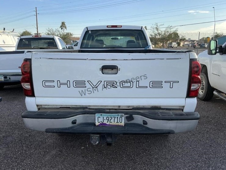 2005-chevrolet-silverado-2500-image-5