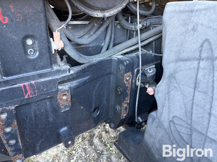 case-ih-magnum-215-image-19