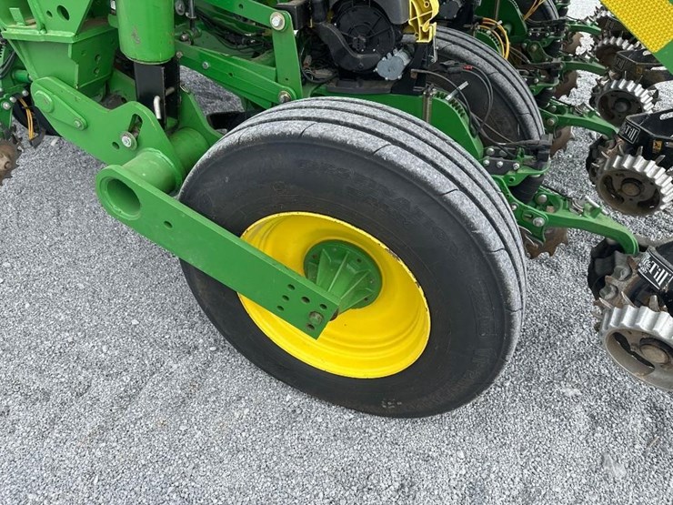 john-deere-1790-image-44