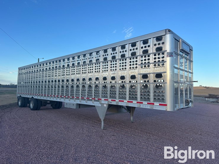 2019-eby-livestock-trailer-image-3