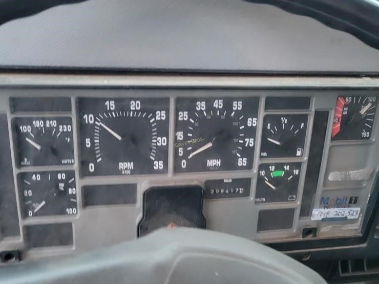 international-4900-image-13