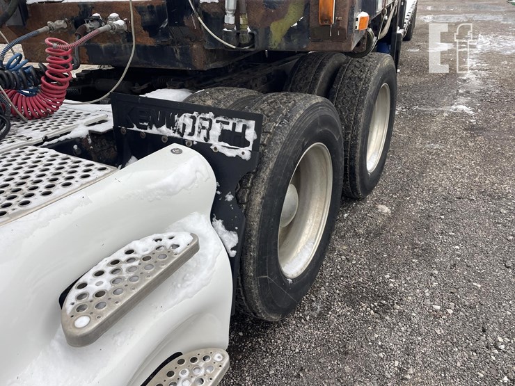 kenworth-t2000-image-22