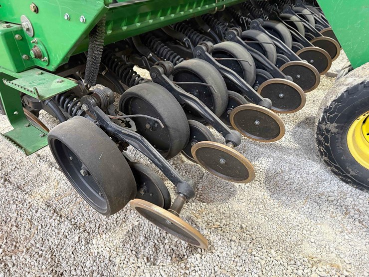 john-deere-1590-image-9