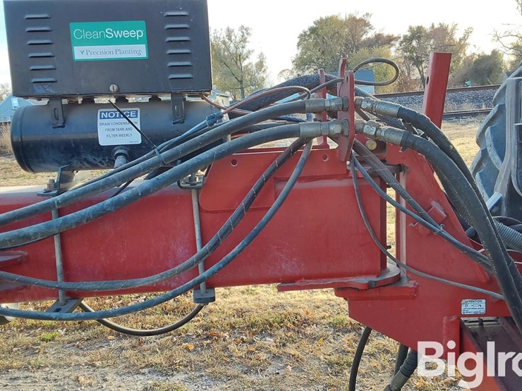 case-ih-1250-image-19