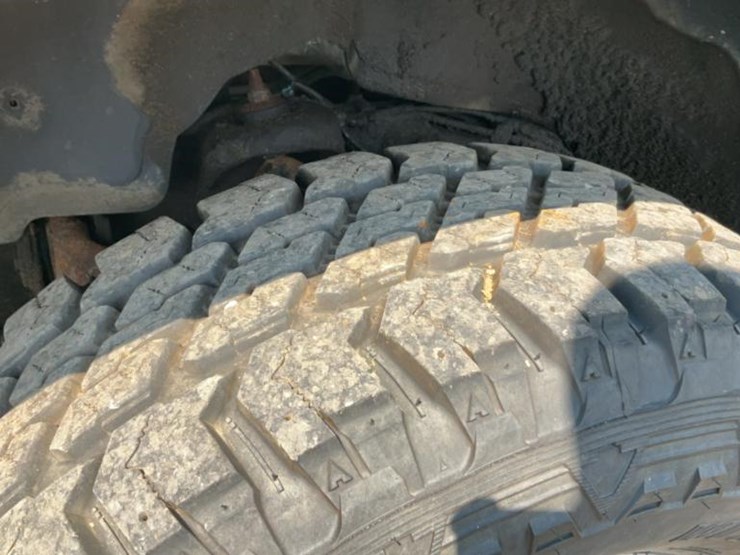 2005-chevrolet-silverado-2500hd-image-16