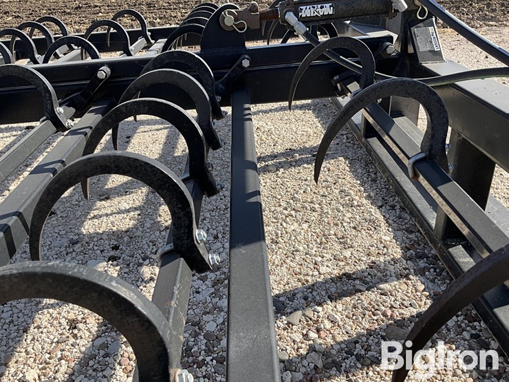 new-holland-99-image-13