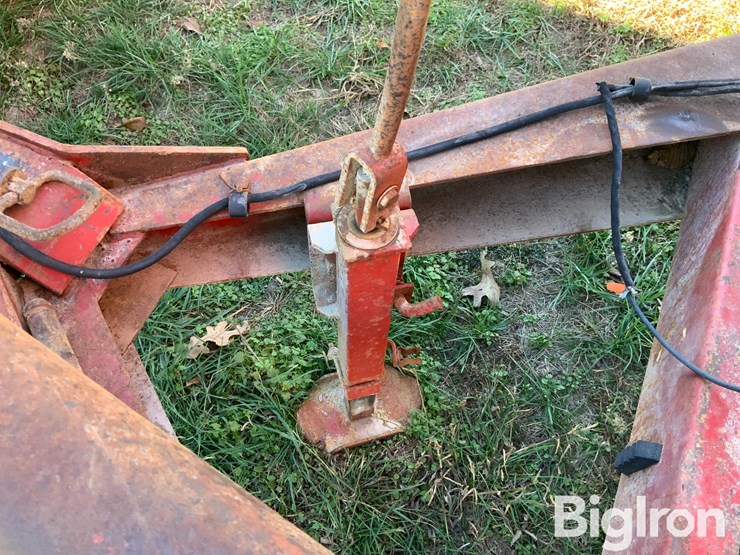 new-holland-357-image-11