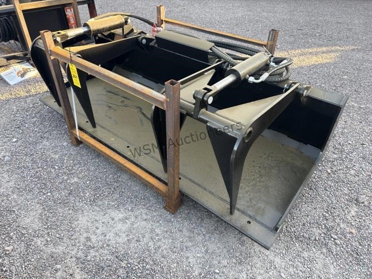 2025-giyi-pg72-plate-grapple-for-skid-steer-image-2