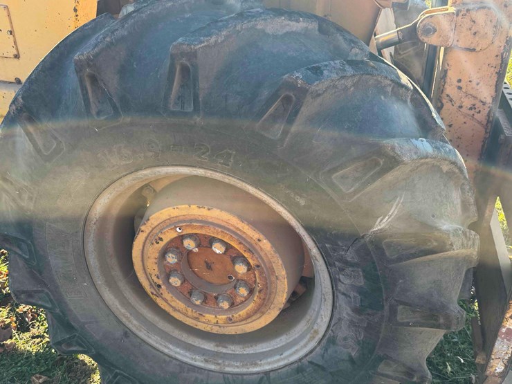 massey-ferguson-2500-image-12