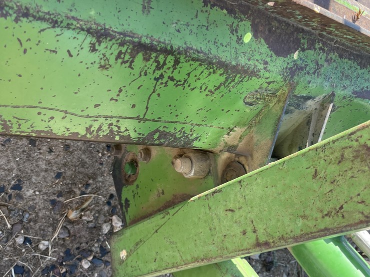 john-deere-158-image-11