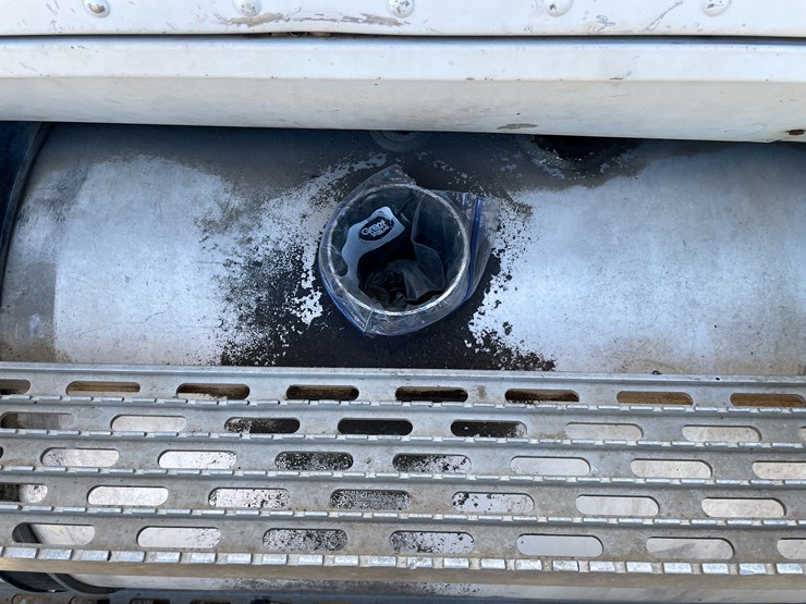 international-9300-image-31