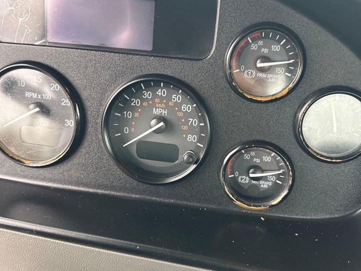 peterbilt-337-image-29