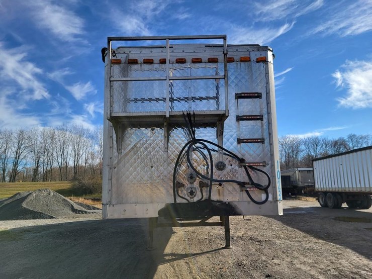 wilkens-walking-floor-image-8