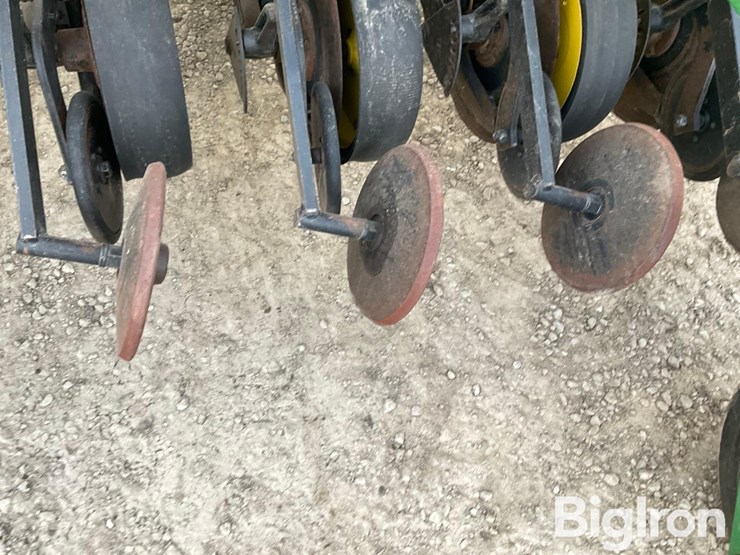 john-deere-750-image-12