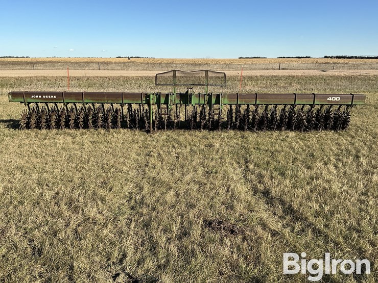 john-deere-400-image-2