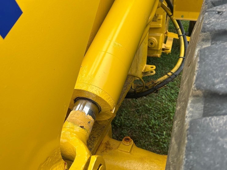 komatsu-wa250-image-10