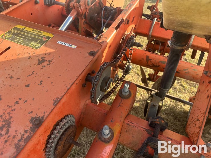 allis-chalmers-330-image-12