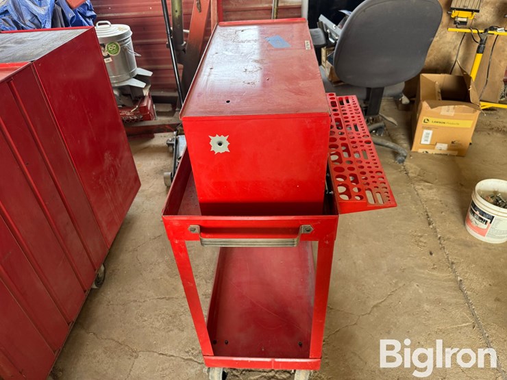 toolbox-&-rolling-cart-image-4