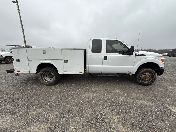 ford-f350-xl-image-6