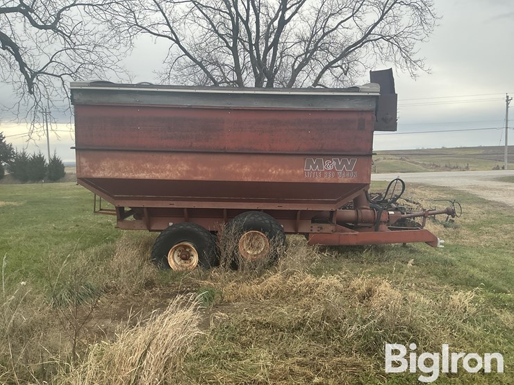 m&w-little-red-wagon-image-4