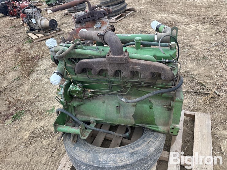 john-deere-329-image-8