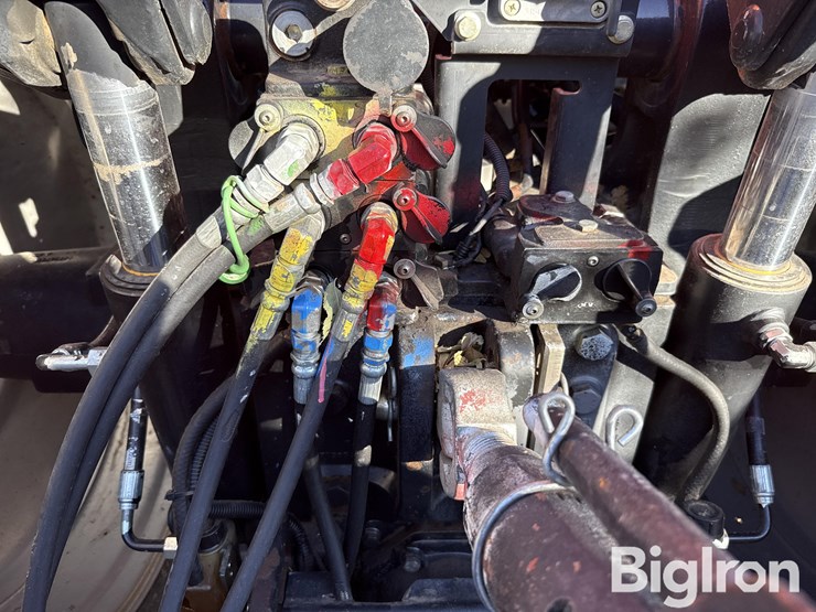 case-ih-magnum-235-image-10