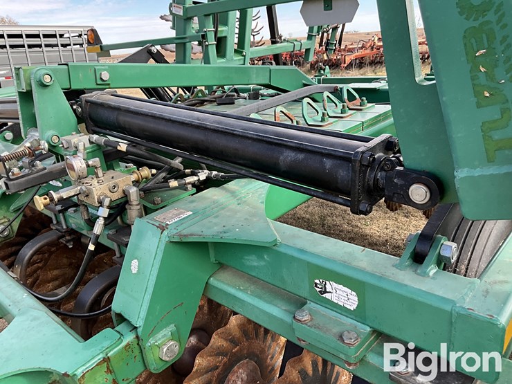 great-plains-2400tt-image-18