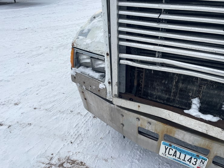 #1154-•-1996-freightliner-truck-tractor-(has-mn-reconstructed-title)-image-29