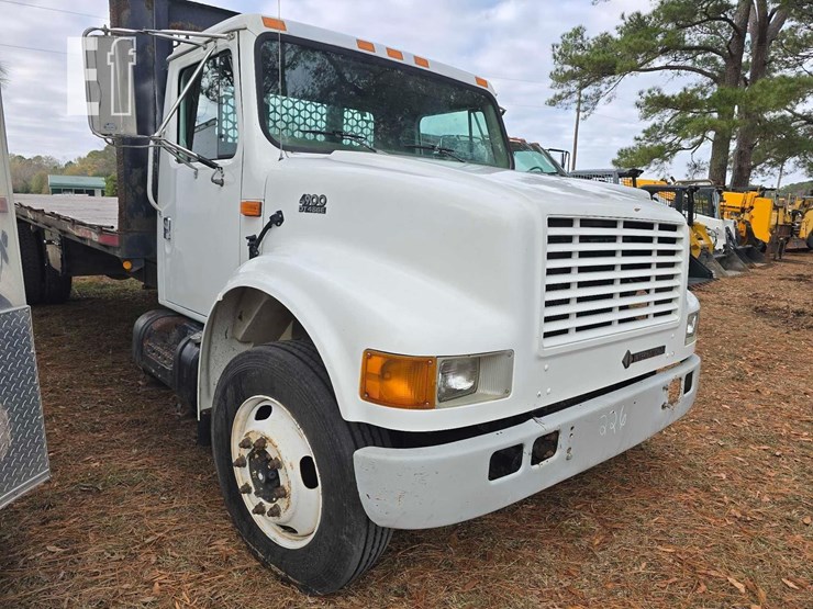 international-4700-image-19