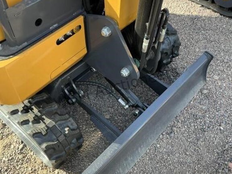 2025-cfg-qk18r-mini-excavator-image-6