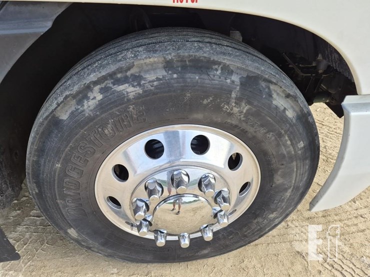 2024-mack-anthem-64t-image-6