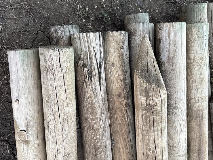 wood-posts-image-15