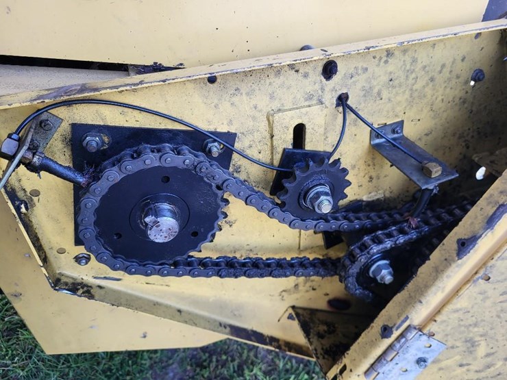 new-holland-590-image-18