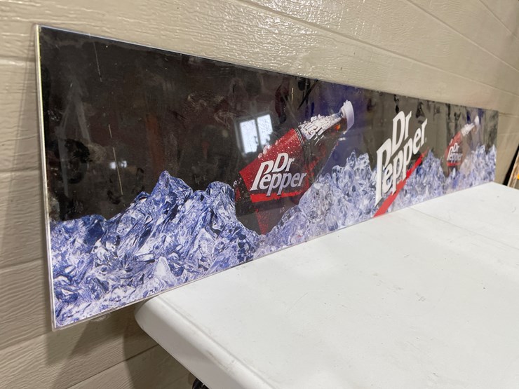 #7867-•-plastic-dr.-pepper-sign-image-2