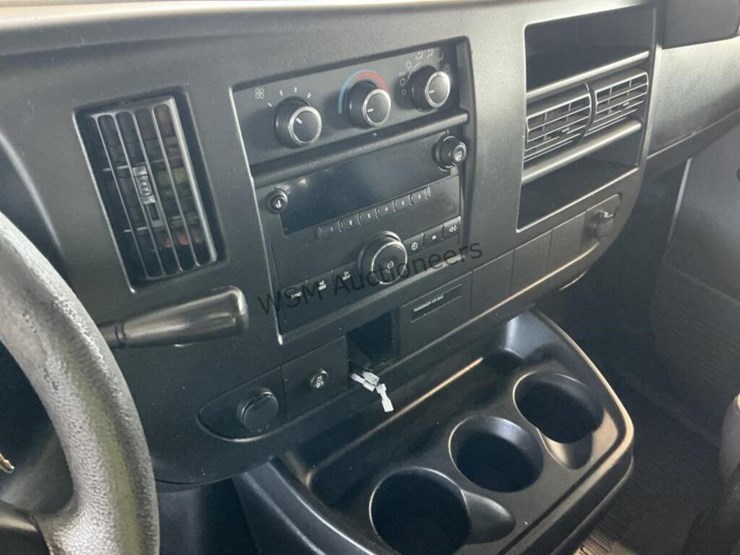 2012-chevrolet-express-1500-image-16