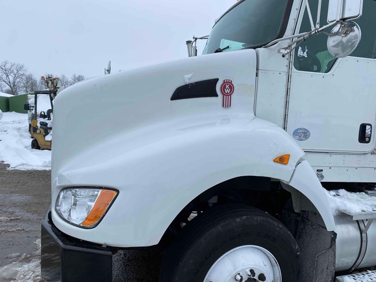 2016-kenworth-t400-image-7