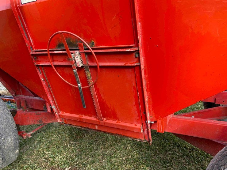 unverferth-mccurdy-325-image-31