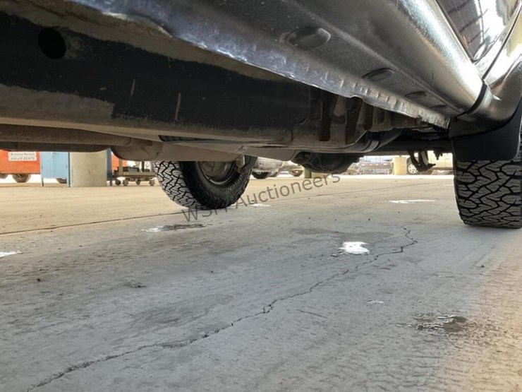 2019-chevrolet-silverado-1500-image-27