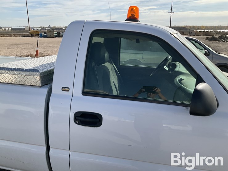 2002-chevrolet-1500-image-15