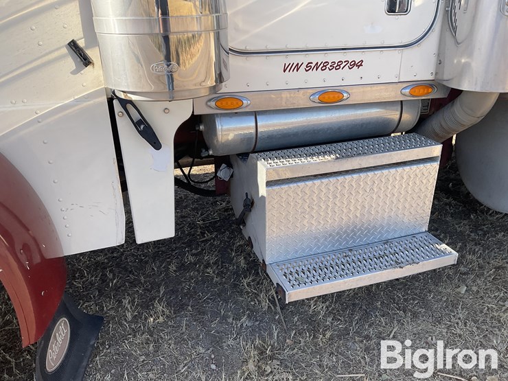 2005-peterbilt-379-image-19
