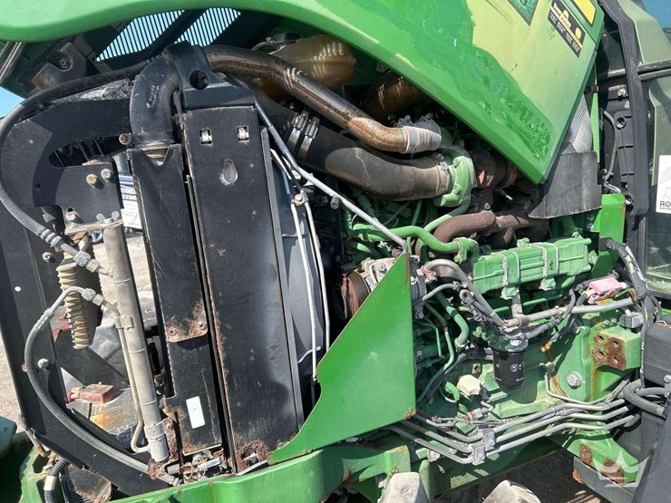 john-deere-6135e-image-6