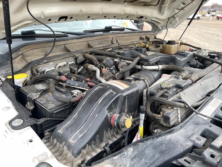 2014-ford-f550-image-10