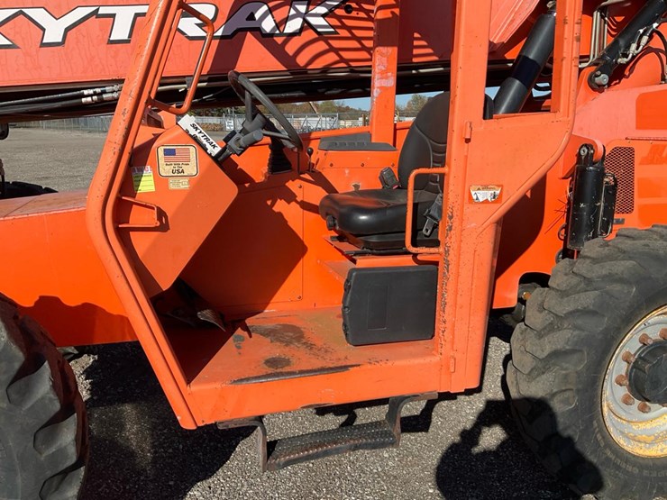 2016-sky-trak-6042-image-20