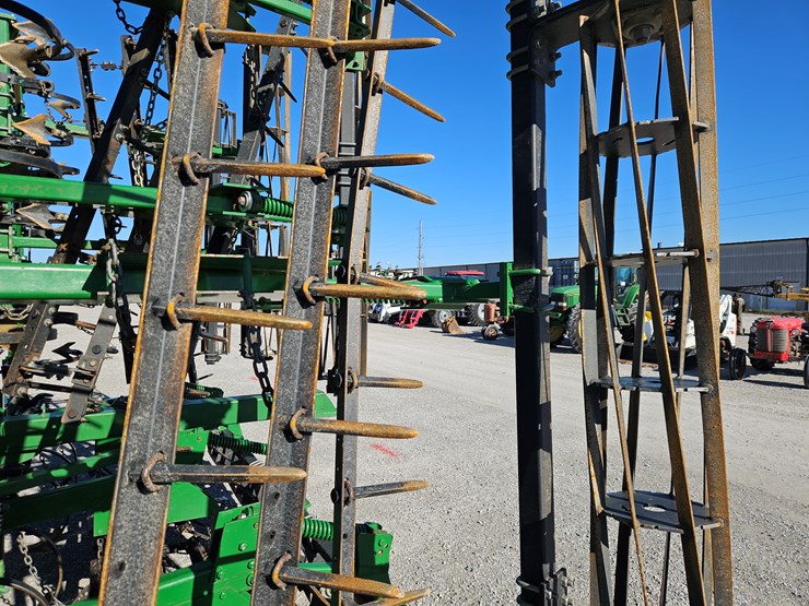 john-deere-2210-image-7