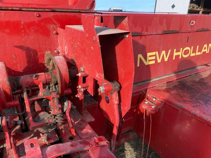 new-holland-316-image-16